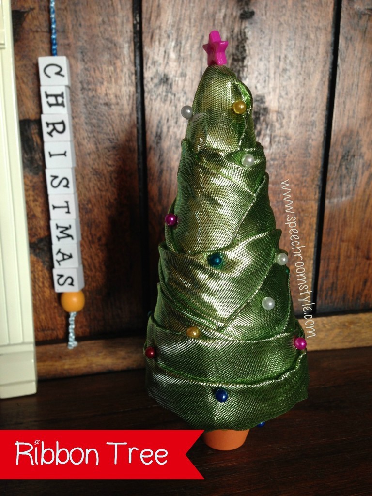 Get some Christmas theme inspiration with fun crafts and ideas at speechroomstyle.com